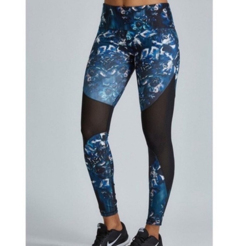 Noli Mila Blue Floral Mesh Leggings c2.